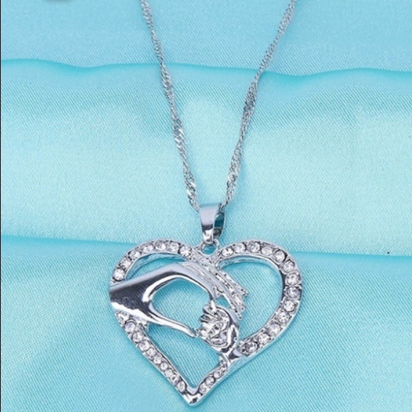 🎁 Parent & Child Hand in Hand Necklace - Picture 2 of 2